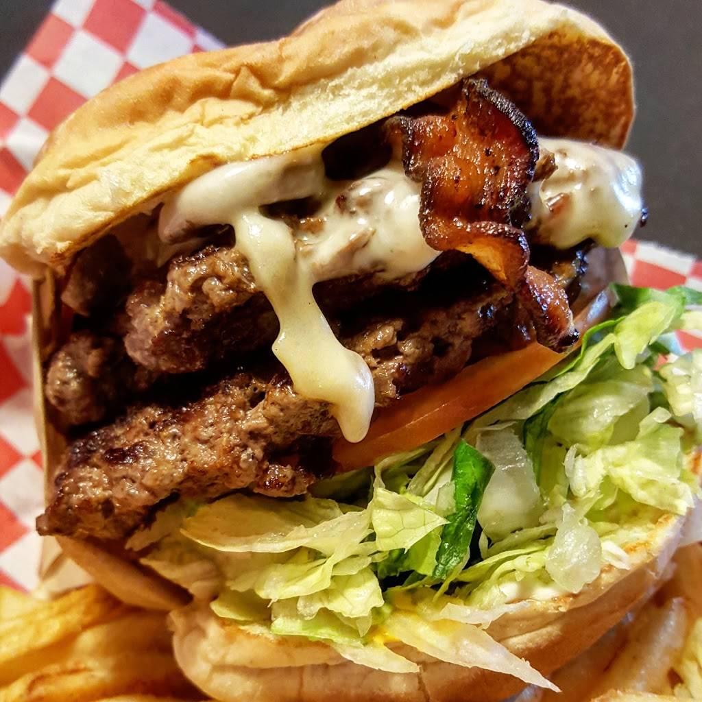 Peters Gourmade Grill | 14311 Newport Ave, Tustin, CA 92780, USA | Phone: (714) 832-2099