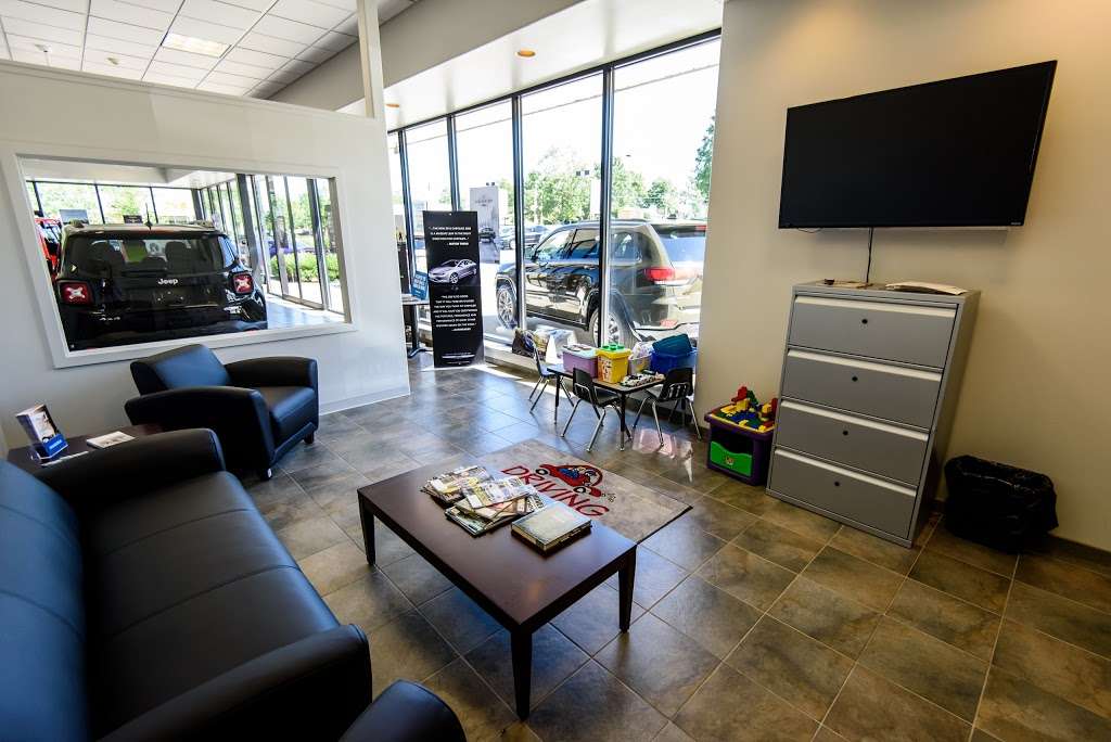 Bergeys Chrysler Jeep Dodge Ram | 408 Harleysville Pike, Souderton, PA 18964 | Phone: (215) 721-3470