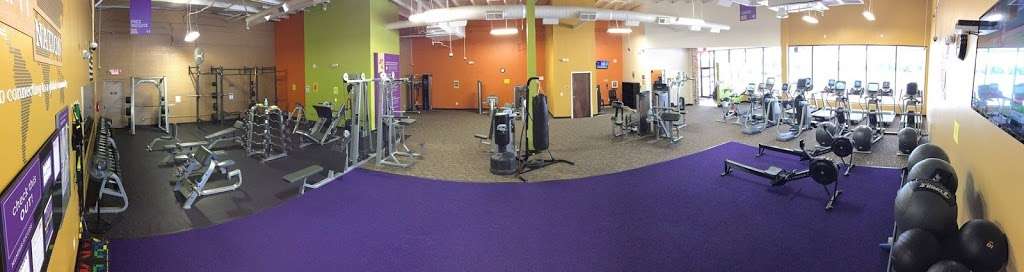 Anytime Fitness | 520 E Baltimore St, Taneytown, MD 21787, USA | Phone: (240) 397-9580