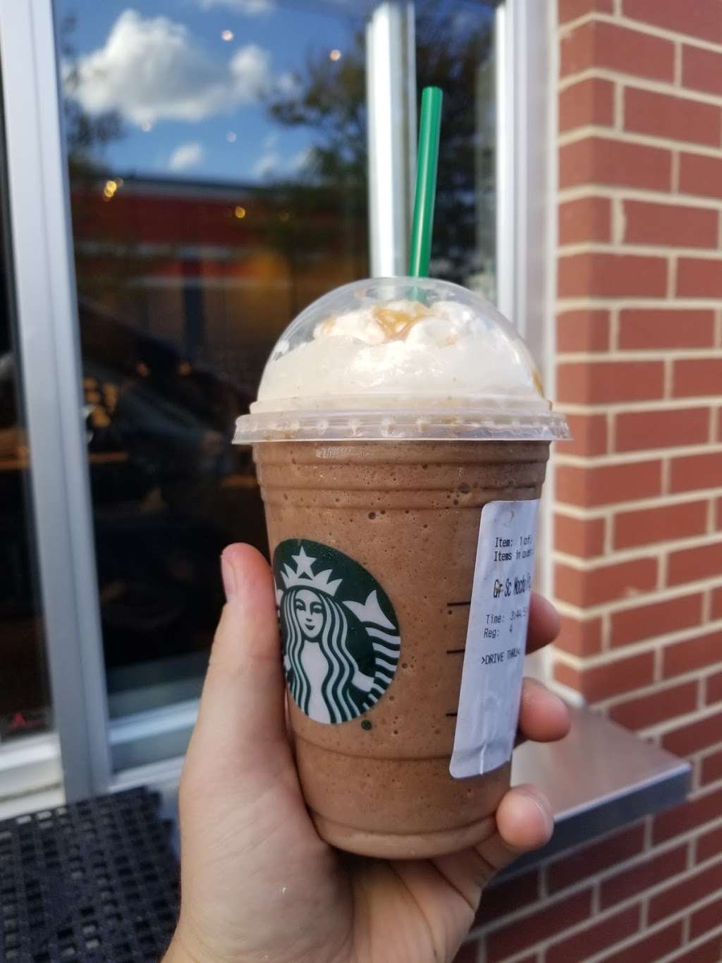 Starbucks | 78 S Kennedy Dr, Carpentersville, IL 60110 | Phone: (847) 426-5267