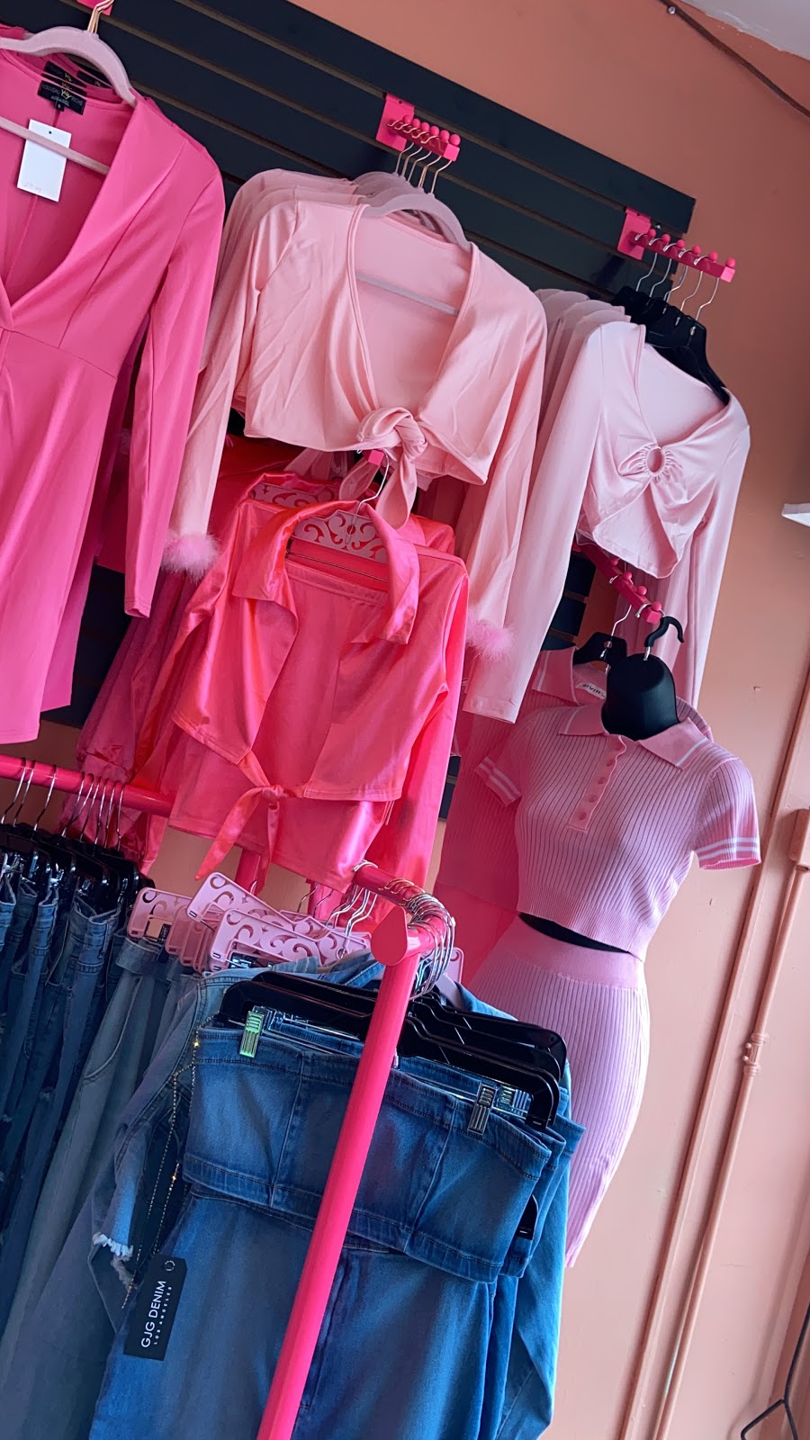 Pretty Honey Boutique | 1376 Flatbush Ave, Brooklyn, NY 11210 | Phone: (347) 292-7190