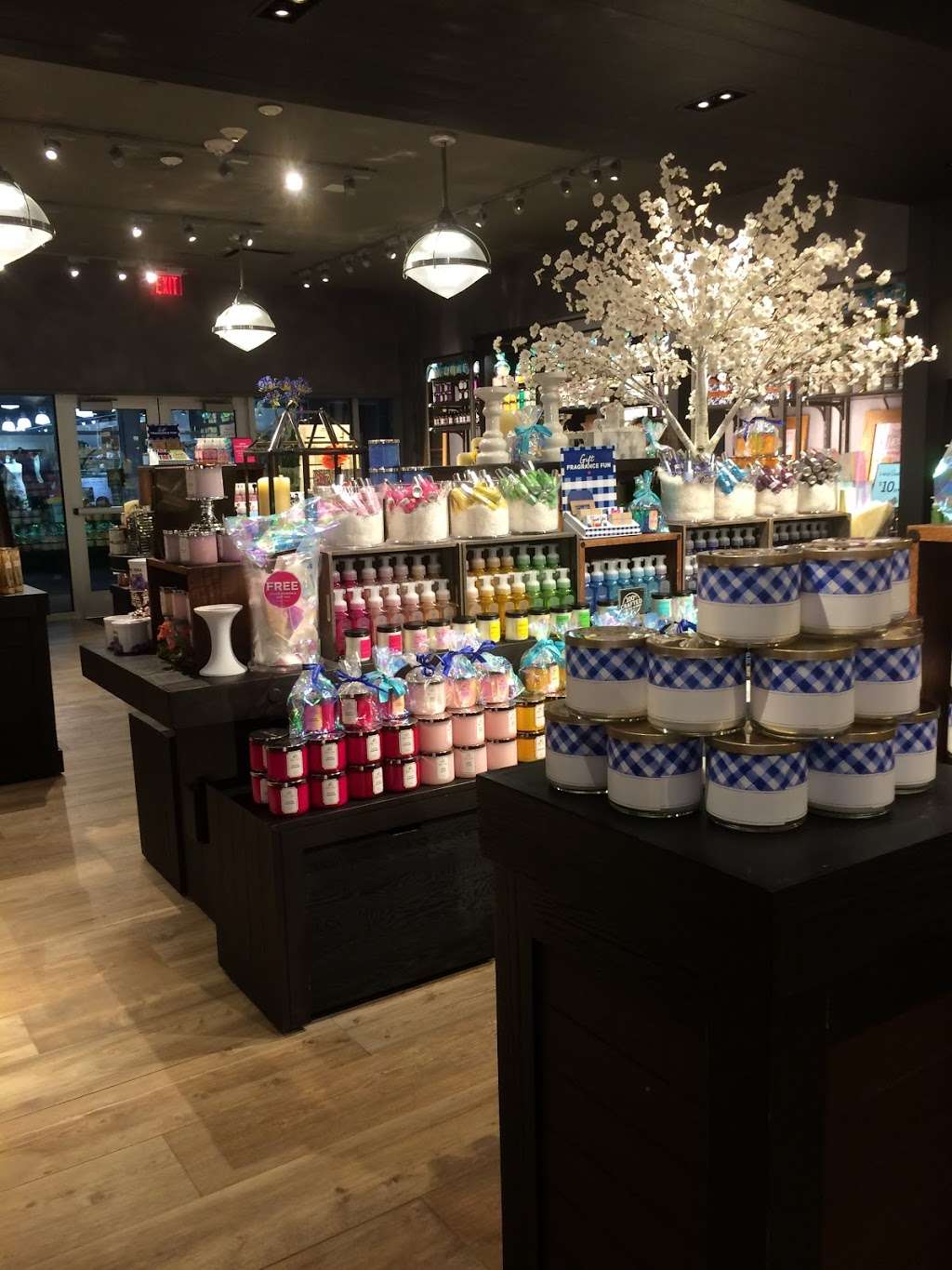 Bath & Body Works | 1100 Cornerstone Blvd, Daytona Beach, FL 32117, USA | Phone: (386) 682-5066