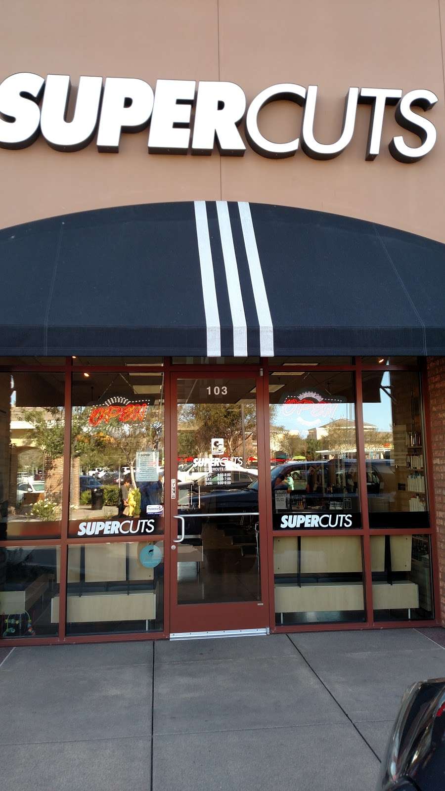 Supercuts | 2669 Gateway Rd Ste 103, Carlsbad, CA 92009, USA | Phone: (760) 431-1777