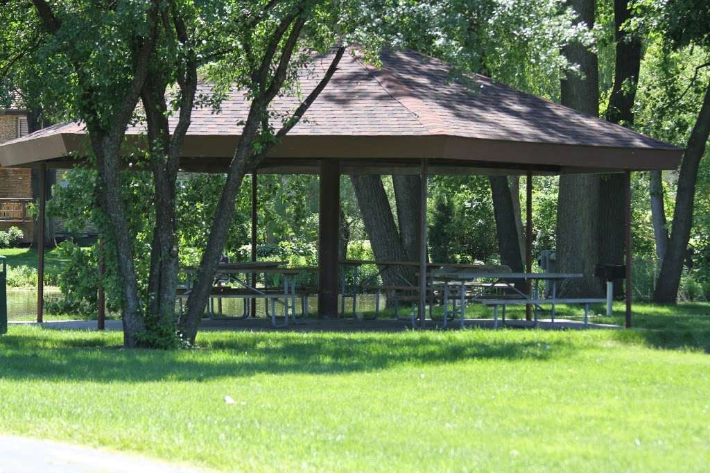 Forest Glen Park - Oak Brook Park District | 1300 Forest Glen Ln, Oak Brook, IL 60523 | Phone: (630) 990-4233