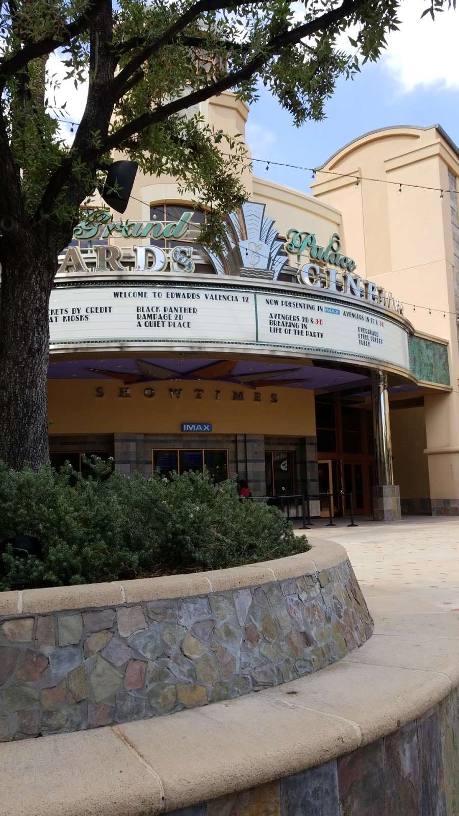 Edwards Valencia 12 & IMAX 24435 Town Center Dr, Santa Clarita, CA