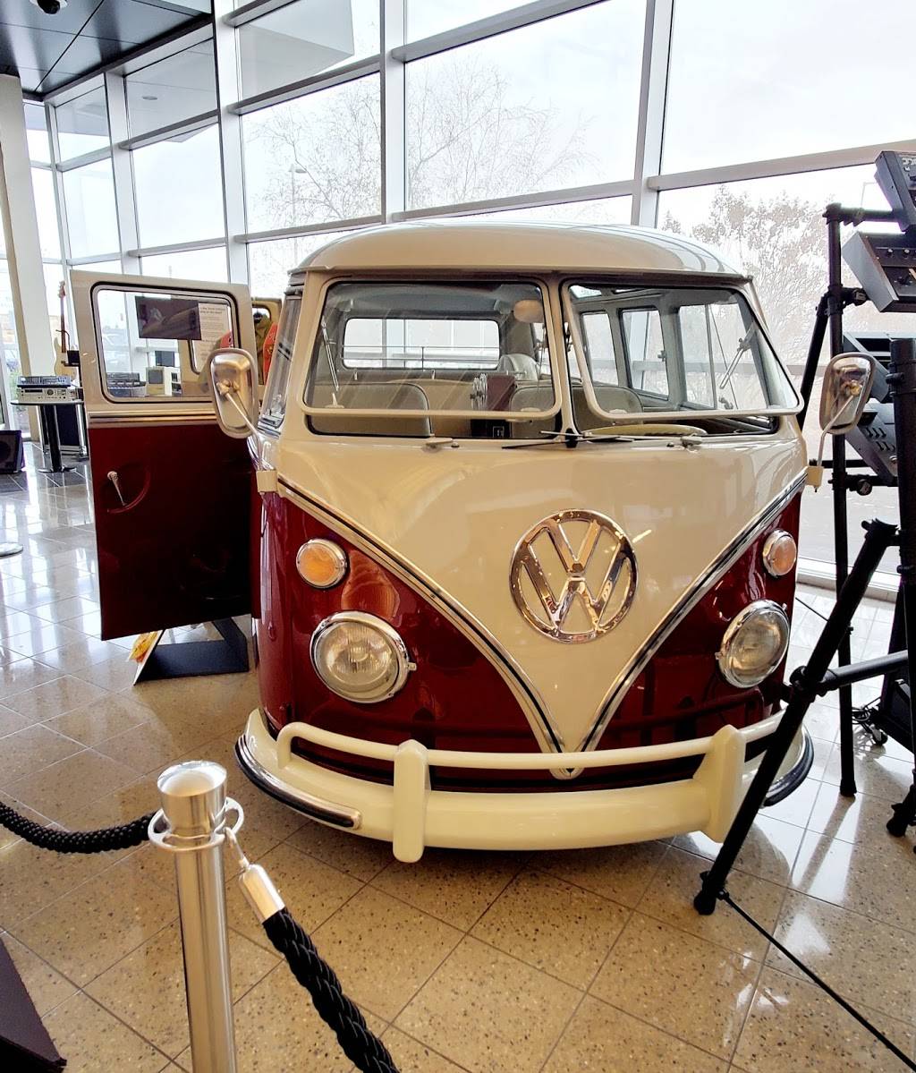 Sweetwater Sound | 5501 US-30 West, Fort Wayne, IN 46818, USA | Phone: (800) 222-4700