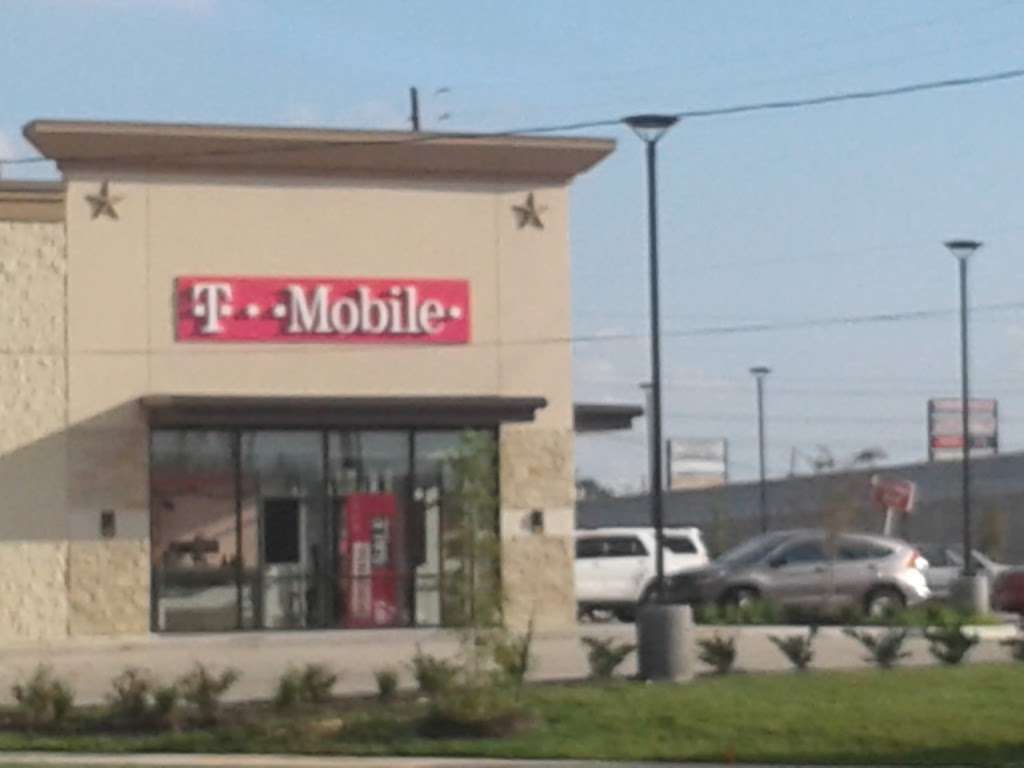 T-Mobile | 11160 Northwest Fwy Ste 100, Houston, TX 77092, USA | Phone: (713) 680-8053