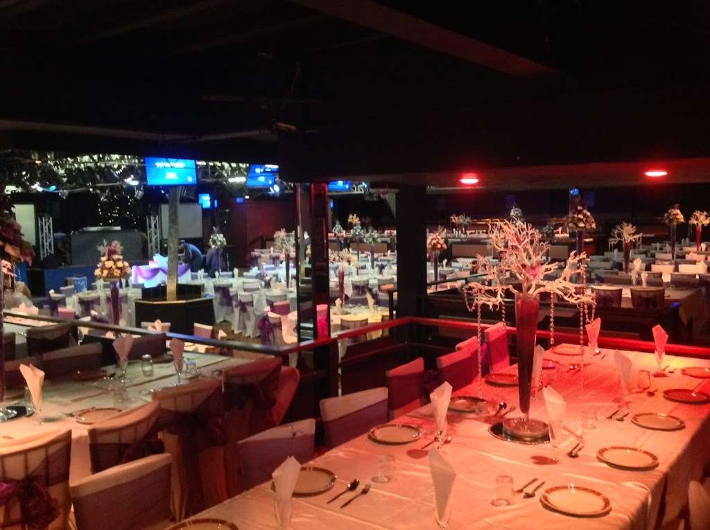 Circus Tavern | Meads Corner, Purfleet RM19 1TS, UK | Phone: 01708 864001