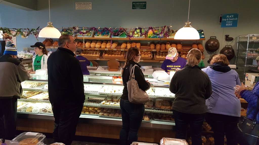 National Bakery & Deli | 13820 W Greenfield Ave, Brookfield, WI 53005, USA | Phone: (262) 827-4097