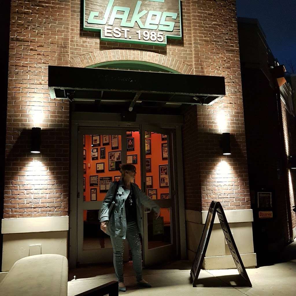 Jakes Burgers and Beer | 2422 N Henderson Ave, Dallas, TX 75206 | Phone: (214) 826-5253