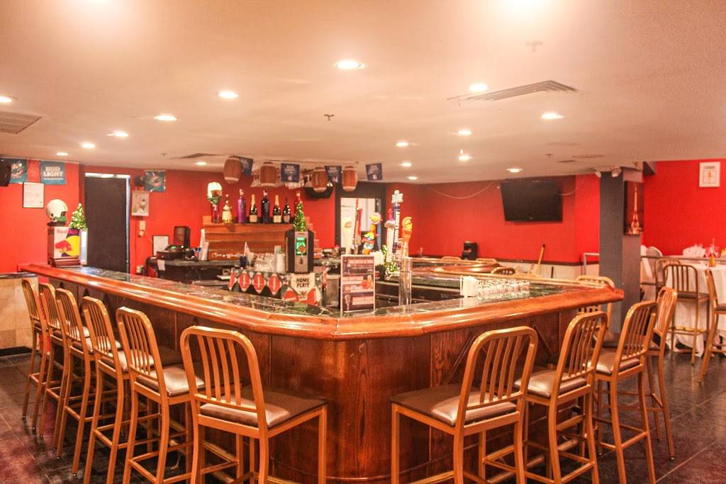 Marco Polo Restaurant & Lounge | 19201 Collins Ave, Sunny Isles Beach, FL 33160, USA | Phone: (305) 932-2233