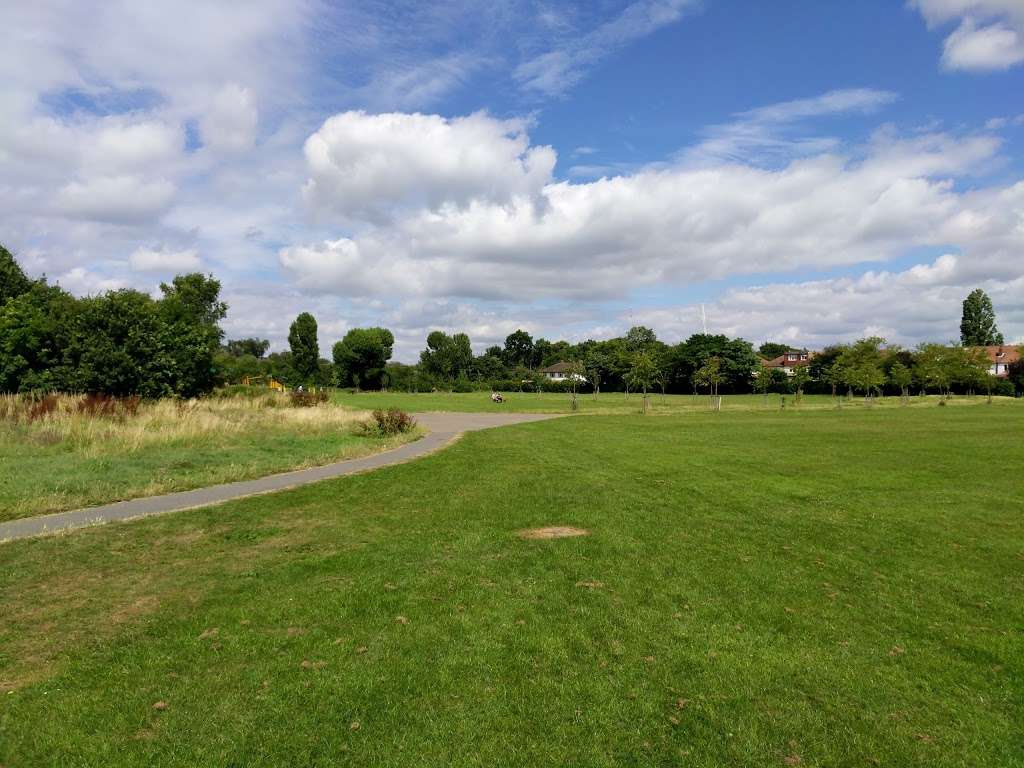 Green Lane Recreation Ground | Green Lane Recreation Ground, London KT3 5DA, UK | Phone: 020 8547 5006