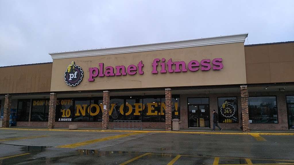 Planet Fitness | 7300 W Foster Ave, Chicago, IL 60656, USA | Phone: (773) 853-2305