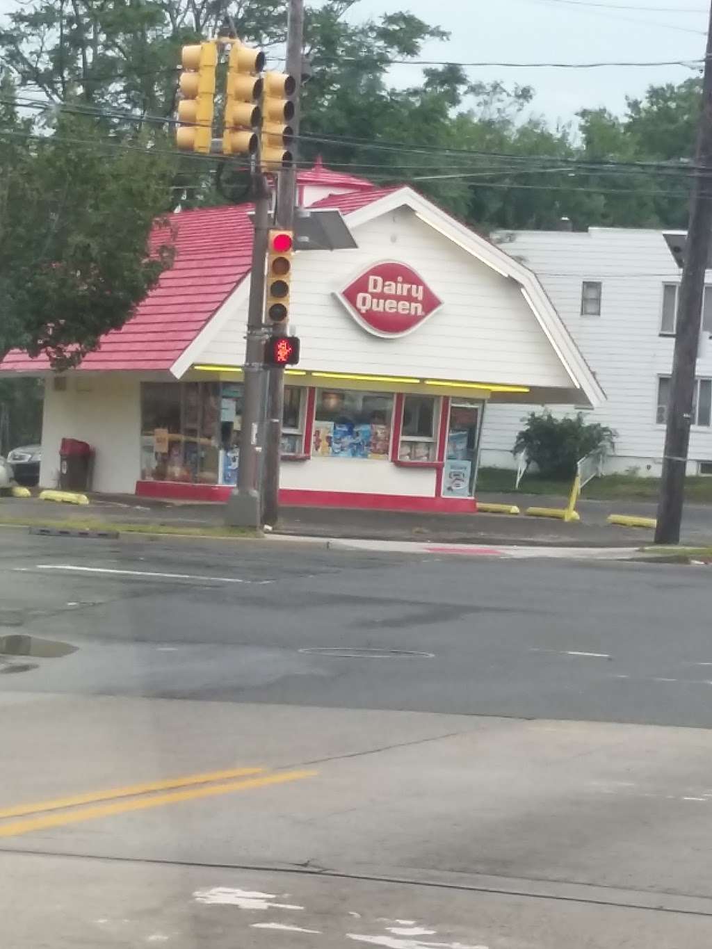 Dairy Queen (Treat) | 735 E Hazelwood Ave, Rahway, NJ 07065 | Phone: (732) 388-4329