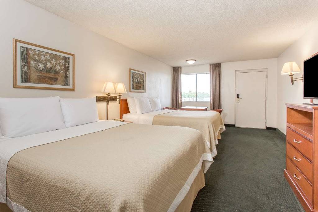 Days Inn by Wyndham Mesa East | 5531 E Main St, Mesa, AZ 85205, USA | Phone: (480) 981-8111