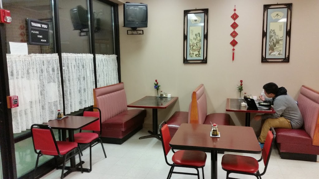 Iron Wok | 127 W Oak Knoll Dr, Hampshire, IL 60140, USA | Phone: (847) 683-9750