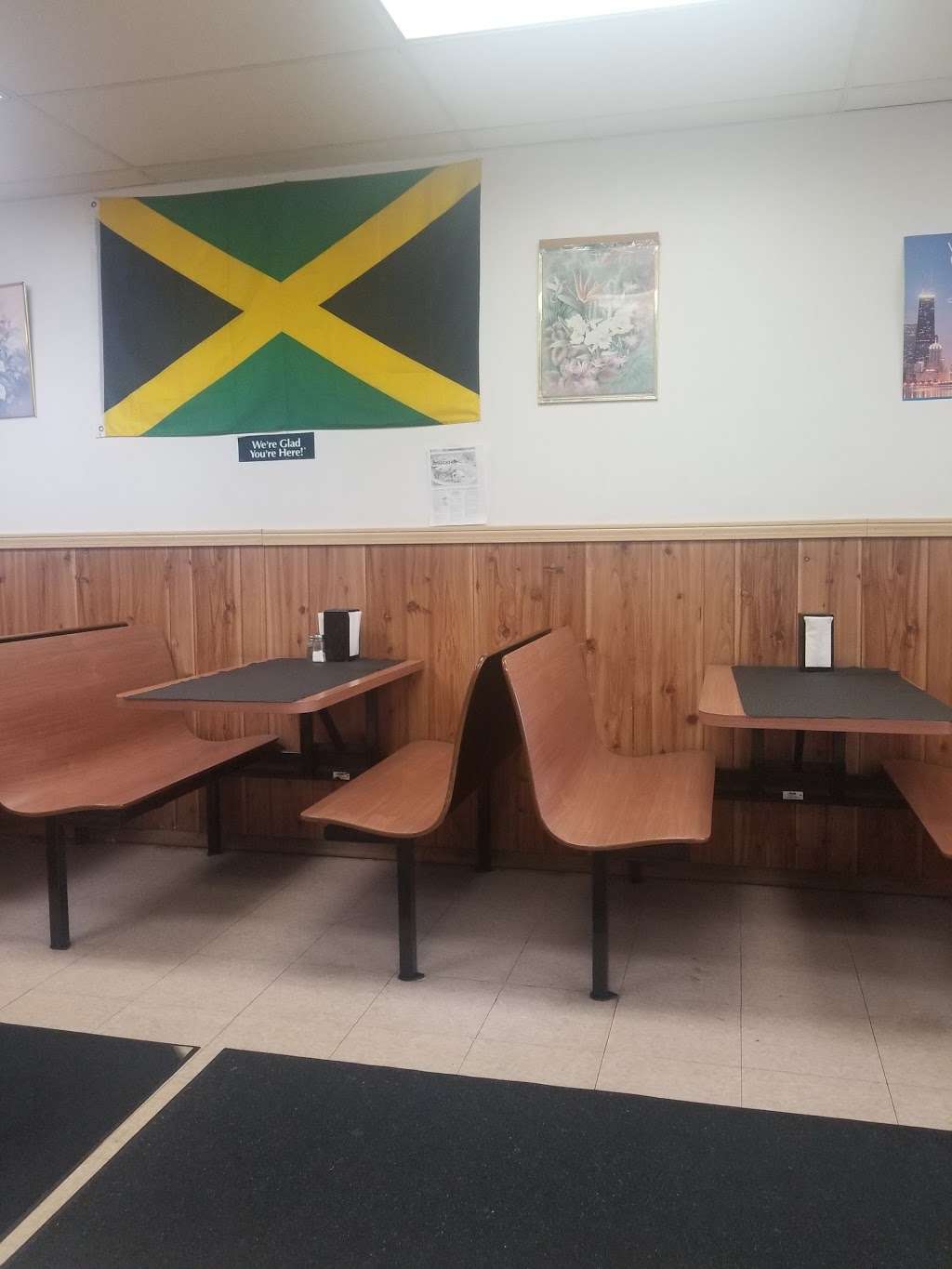Hummingbird Jamaican Restaurant | 180 S Halsted St, Chicago Heights, IL 60411 | Phone: (708) 755-5009