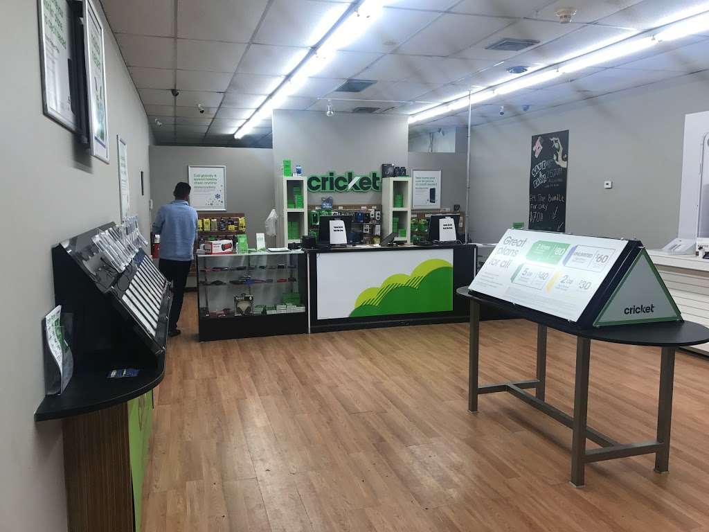 Cricket Wireless Authorized Retailer | 2538 S 24th St, Philadelphia, PA 19145, USA | Phone: (267) 687-7775