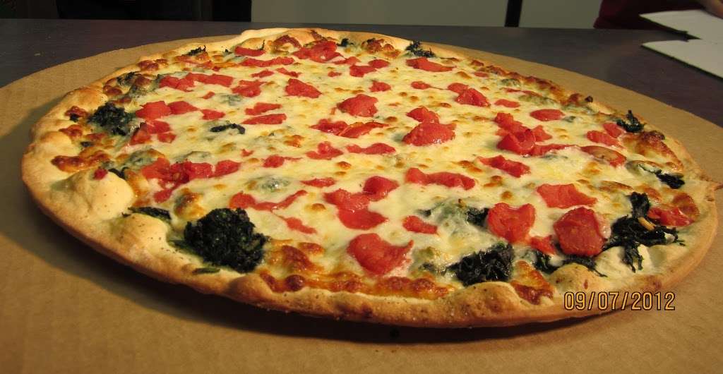 Sals Pizza Company | 5 Hanson Rd, Algonquin, IL 60102, USA | Phone: (847) 658-7272