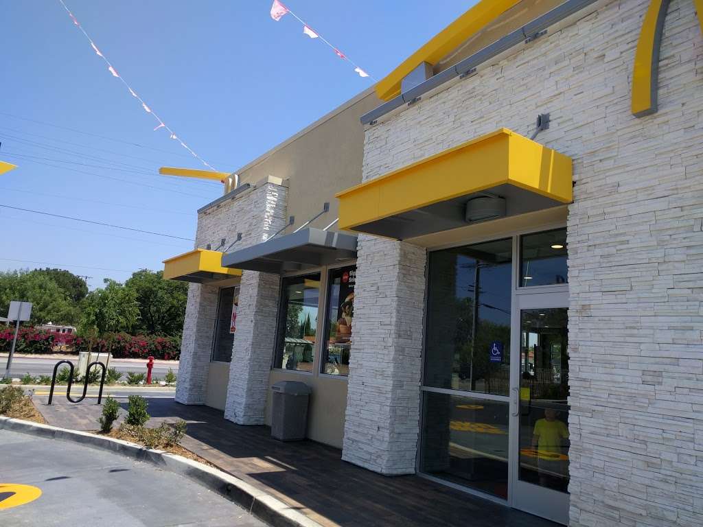 McDonalds | 17700 W Roscoe Blvd, Northridge, CA 91325, USA | Phone: (818) 708-3708