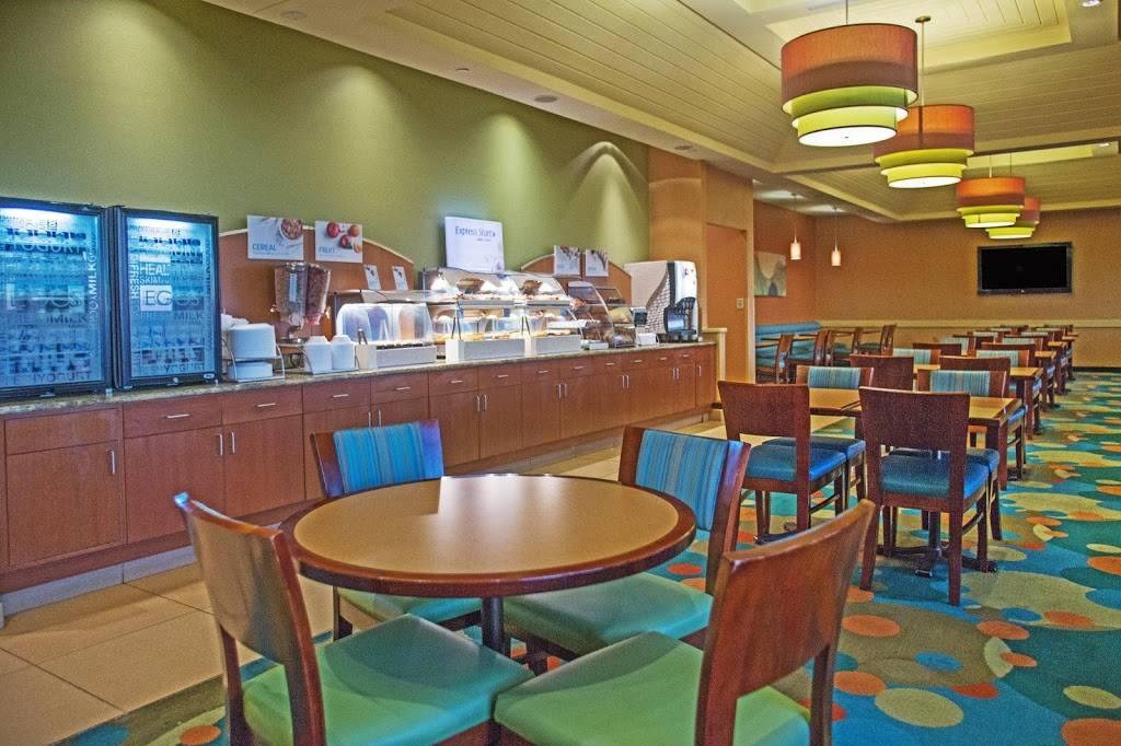 Holiday Inn Express & Suites VA Beach Oceanfront | 2607 Atlantic Ave, Virginia Beach, VA 23451, USA | Phone: (757) 491-6900