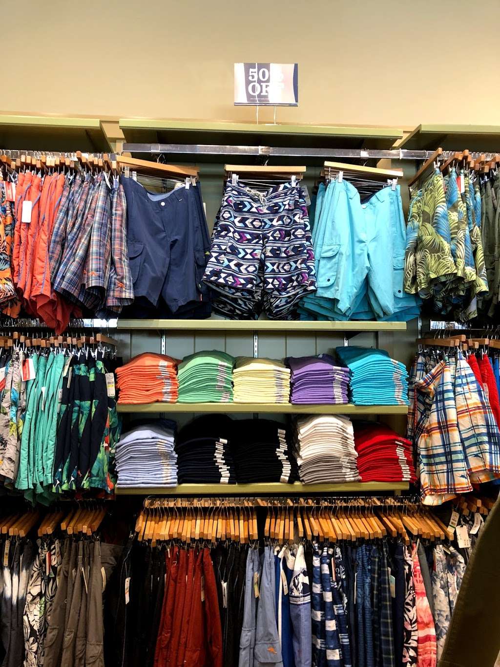 Tommy Bahama Outlet | 1800 Sawgrass Mills Cir # 3000, Sunrise, FL 33323, USA | Phone: (954) 644-8888