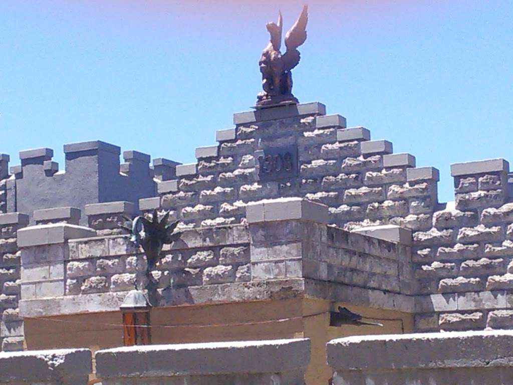 Sams Castle | 900 Mirador Terrace, Pacifica, CA 94044, USA | Phone: (650) 355-0272