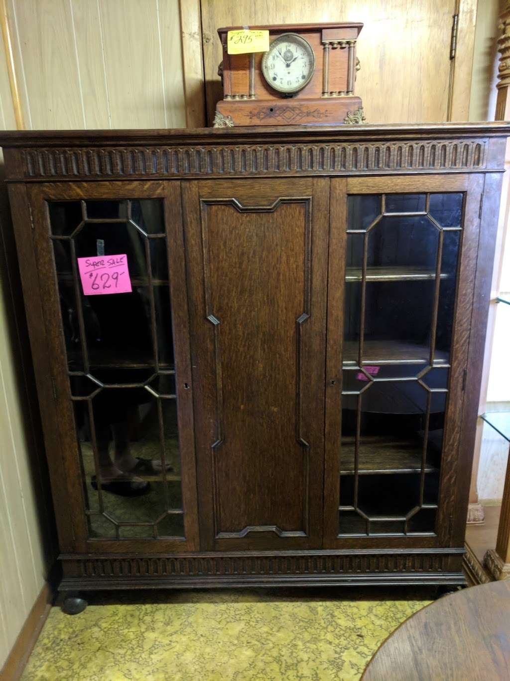 Paragon Antiques, Waller, Texas | 2122 Mills St, Waller, TX 77484 | Phone: (936) 931-1054