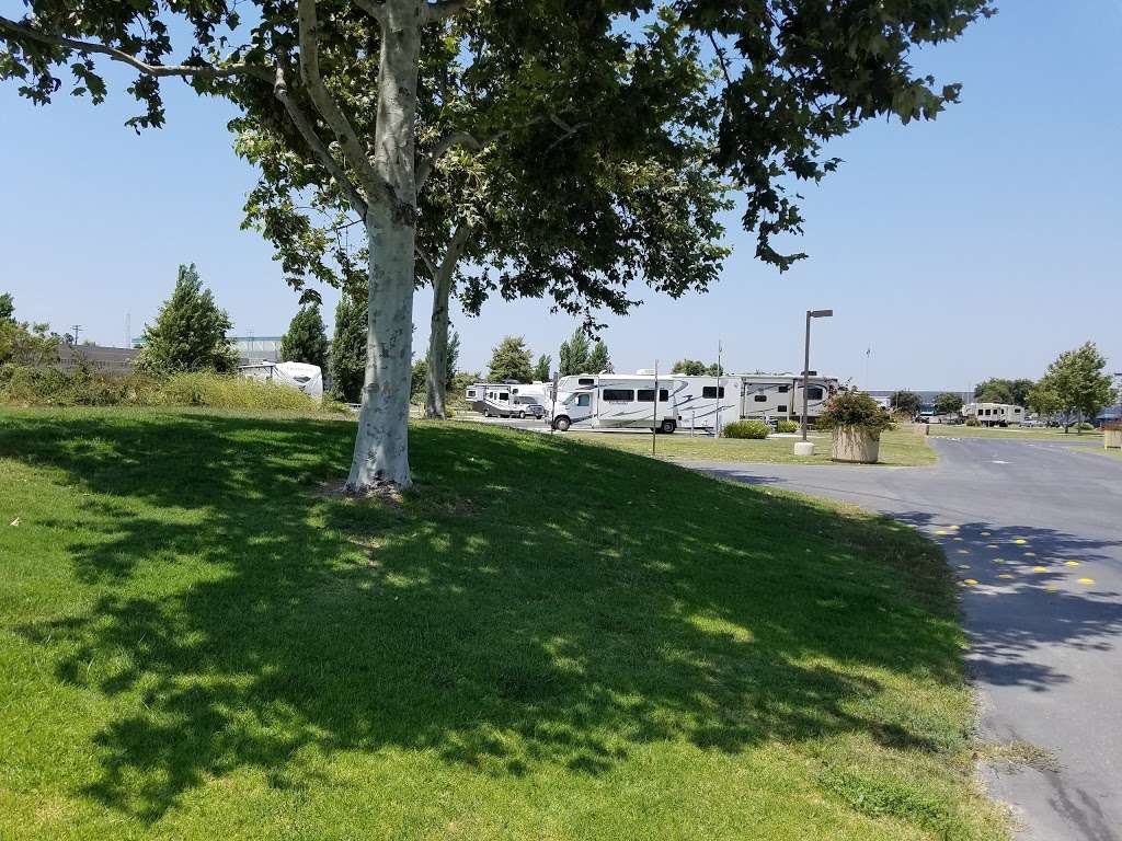 Seabreeze RV Park | 800 Seal Beach Blvd, Seal Beach, CA 90740, USA | Phone: (877) 628-9233