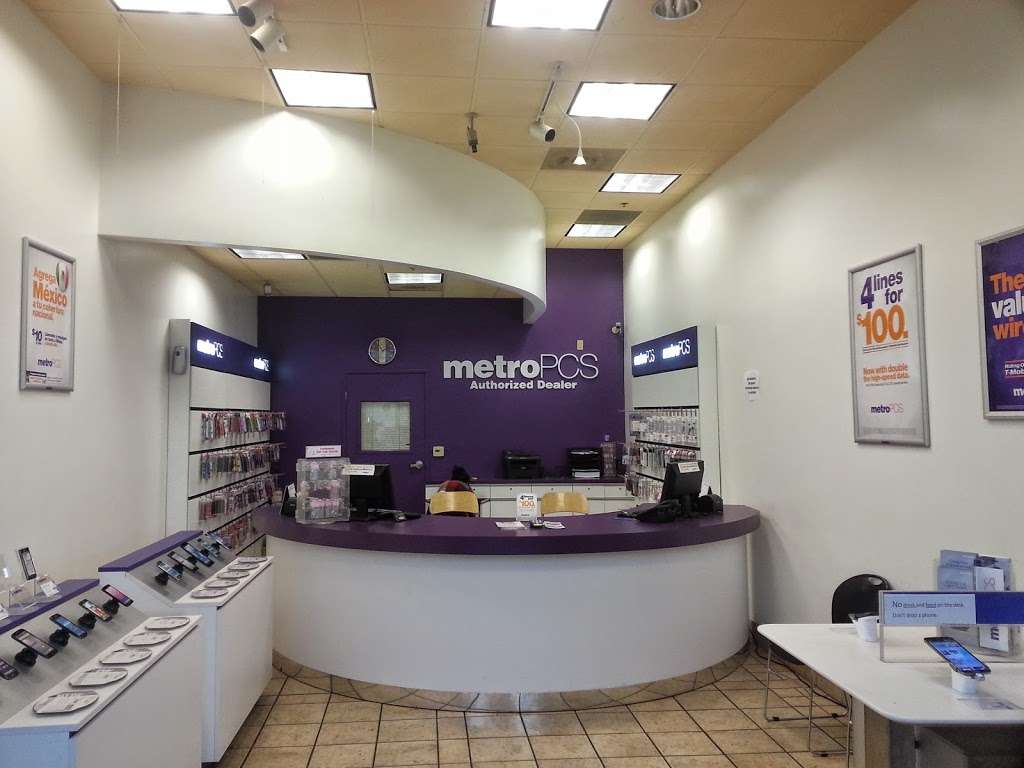 Metro by T-Mobile | 111 E Compton Blvd, Compton, CA 90220, USA | Phone: (310) 762-1113