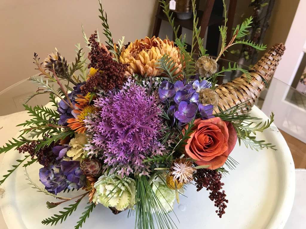 Wildrose Floral Design | 27 E Main St, Cary, IL 60013, USA | Phone: (847) 400-6800