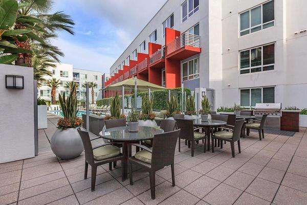 Canvas Apartments | 138 N Beaudry Ave, Los Angeles, CA 90012 | Phone: (213) 977-8866