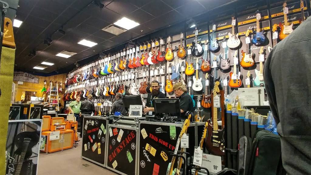 Guitar Center | 7971 Southtown Center, Bloomington, MN 55431 | Phone: (952) 346-1975