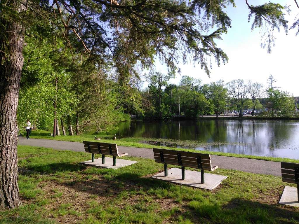 Johnston Memorial Park | 1583 Hartford Ave, Johnston, RI 02919, USA | Phone: (401) 272-3460
