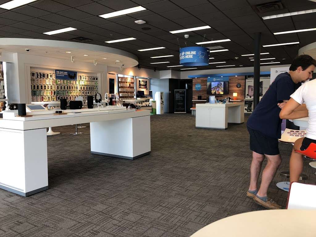 AT&T Store | 8412 Katy Fwy Suite 400, Houston, TX 77024 | Phone: (713) 463-5345