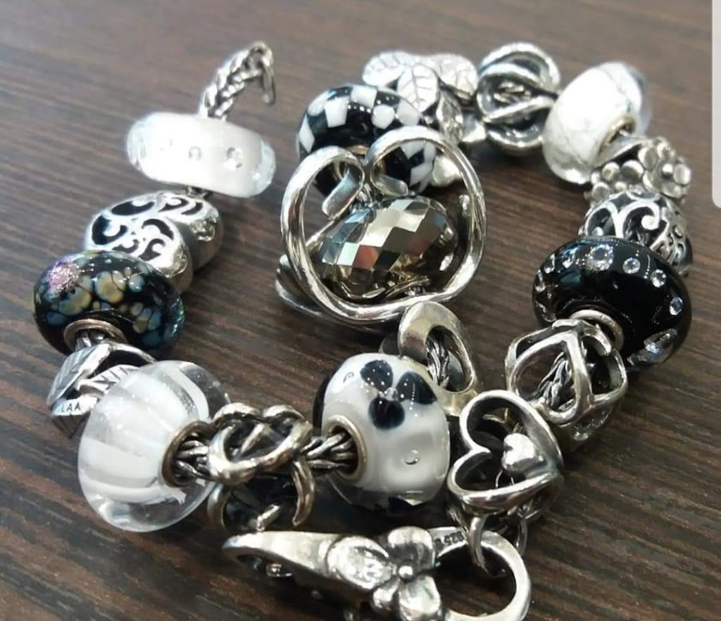 Trollbeads at South Hills Village | 301 S Hills Village Space 2055B, Bethel Park, PA 15241, USA | Phone: (412) 409-9140