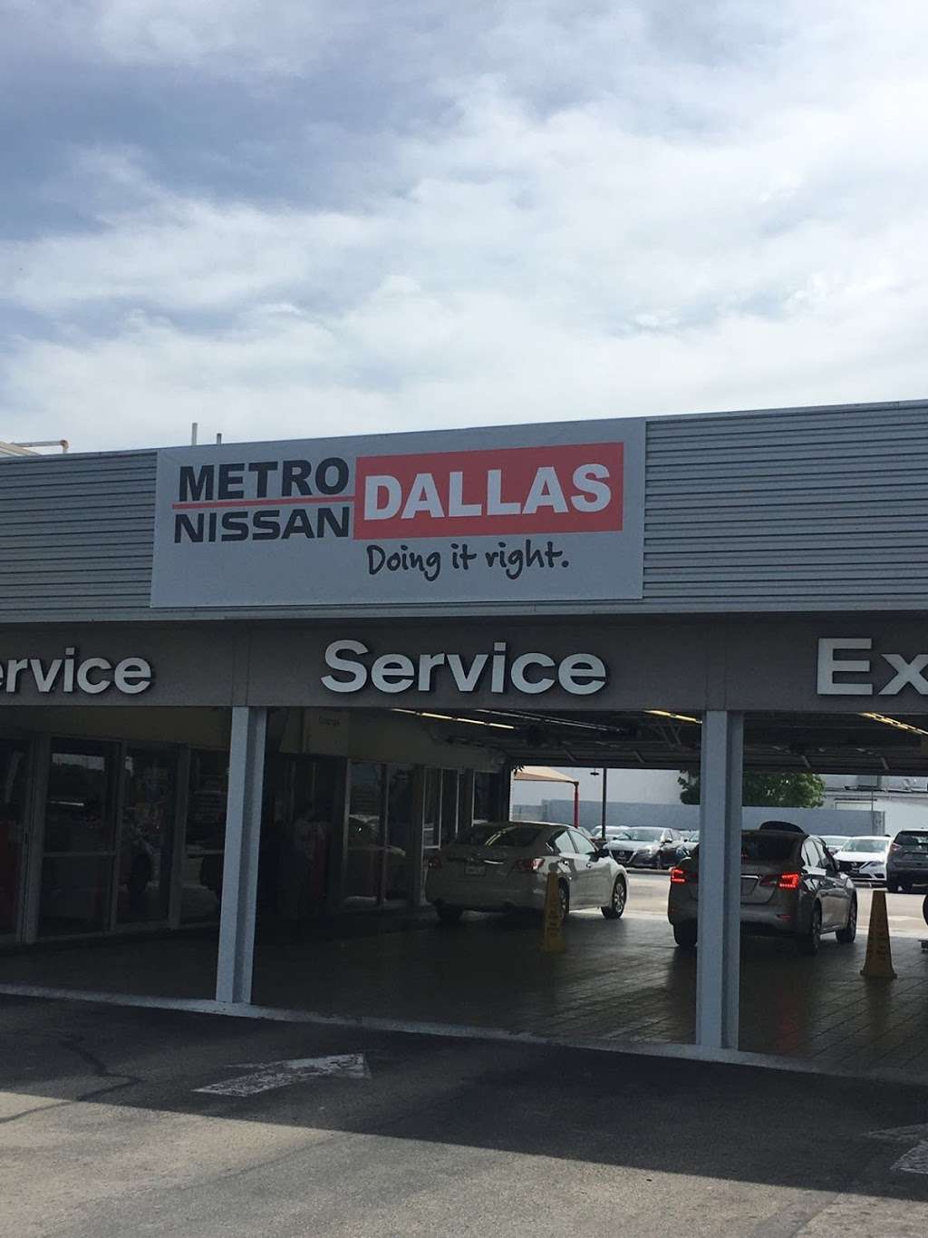 Metro Nissan of Dallas | 4707 Lyndon B Johnson Fwy, Dallas, TX 75244, USA | Phone: (972) 829-0384