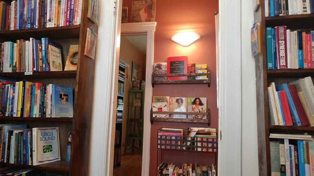 Juniper Books | 1990 Ottawa St, Windsor, ON N8Y 1R7, Canada | Phone: (519) 258-4111