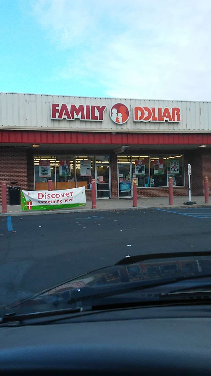 Family Dollar | 2626 Central Ave, Lake Station, IN 46405, USA | Phone: (219) 962-5498