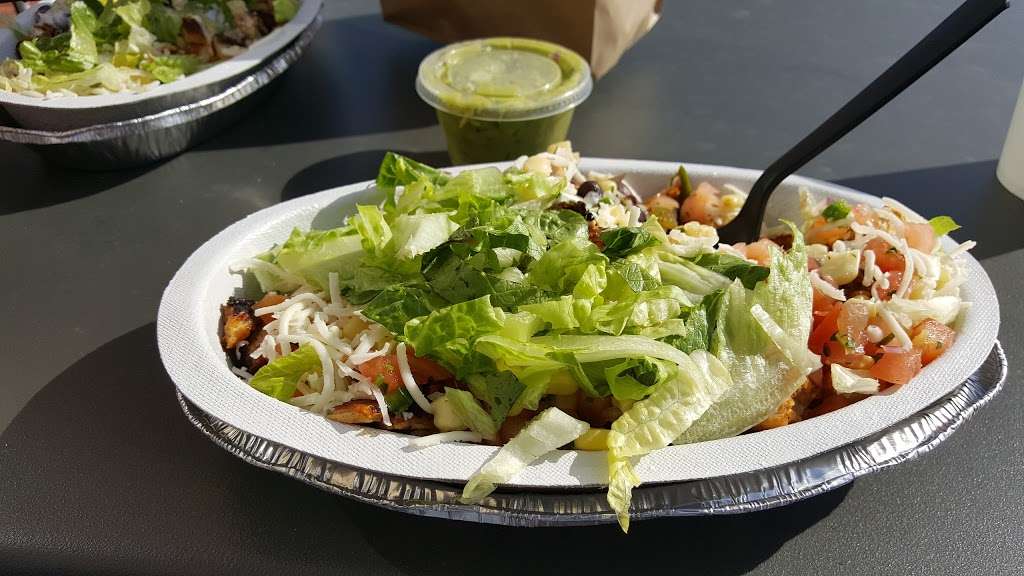 Chipotle Mexican Grill | 14416 Chantilly Crossing Ln, Chantilly, VA 20151, USA | Phone: (703) 961-0688