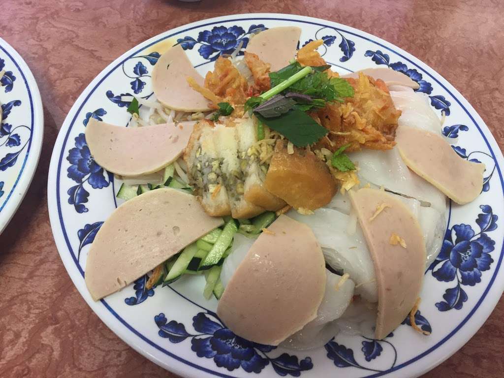 Banh Cuon Hainam Saigon | 1495 E Valley Blvd, Alhambra, CA 91801, USA | Phone: (626) 300-8079