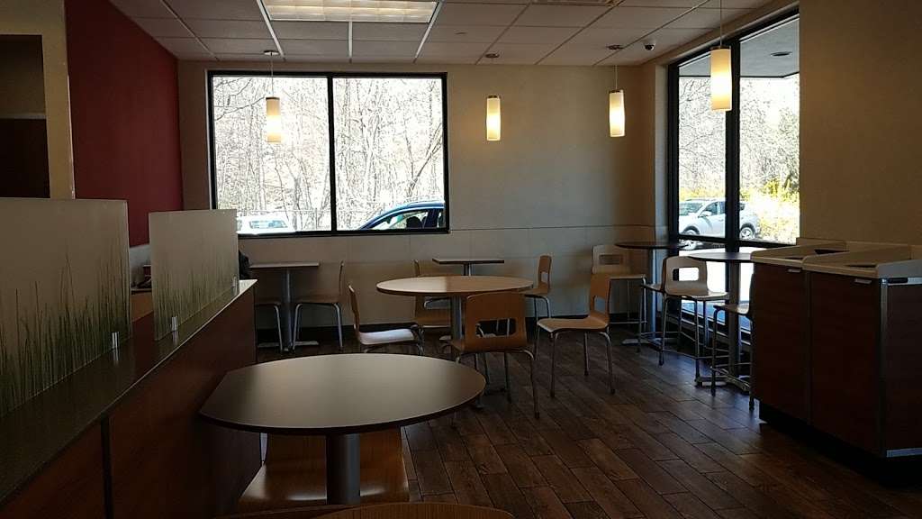 Wendys | 33 Saw Mill River Rd, Hawthorne, NY 10532, USA | Phone: (914) 347-7619