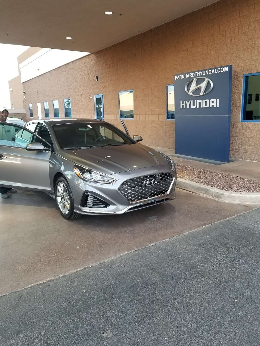 Earnhardt Hyundai | 10401 Papago Fwy, Avondale, AZ 85323, USA | Phone: (623) 388-5800