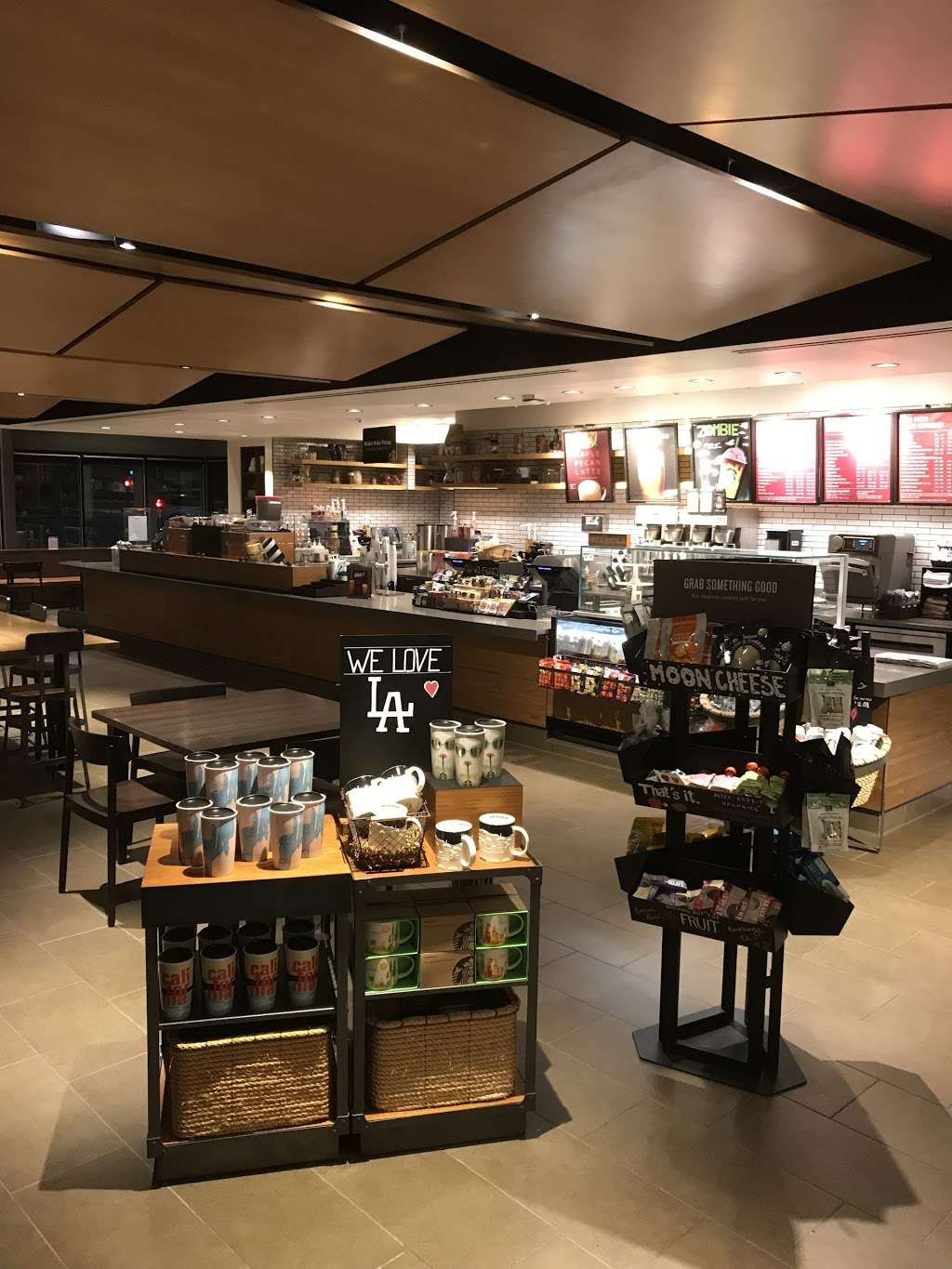 Starbucks | 26518 Bouquet Canyon Rd, Saugus, CA 91350, USA | Phone: (661) 296-0031