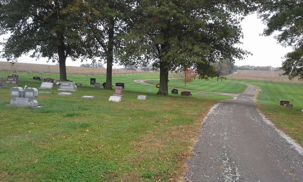 St. Josephs Cemetery | 707 N Bucklin Dr, Easton, MO 64443, USA