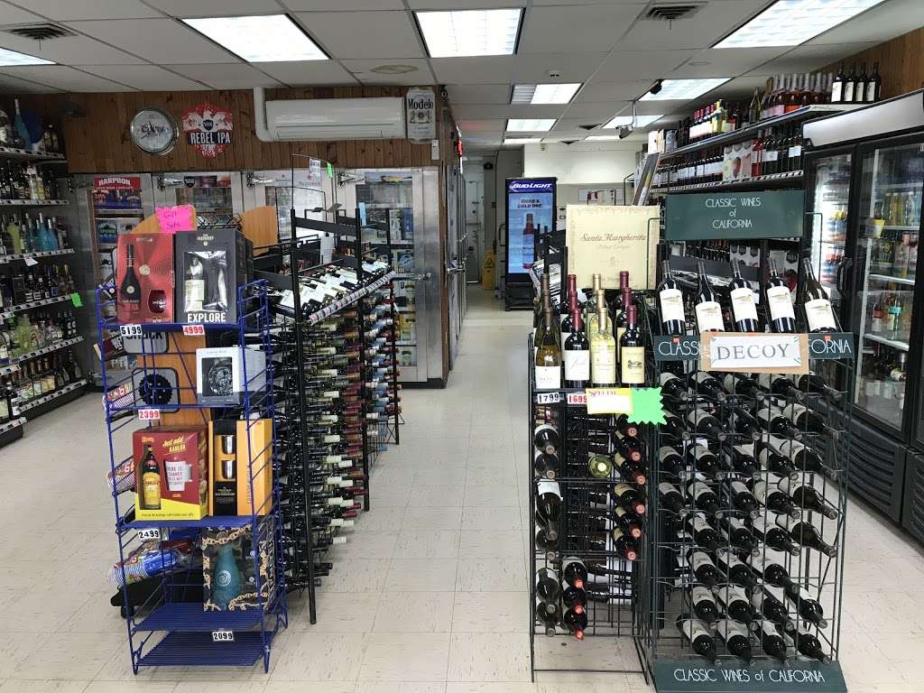 Mikes Discount Liquors | 21 S Main St, Middleton, MA 01949, USA | Phone: (978) 777-4433