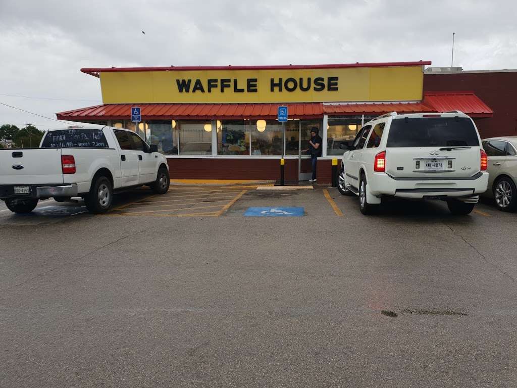 Waffle House | 1722 Scyene Rd, Mesquite, TX 75149, USA | Phone: (972) 285-9339