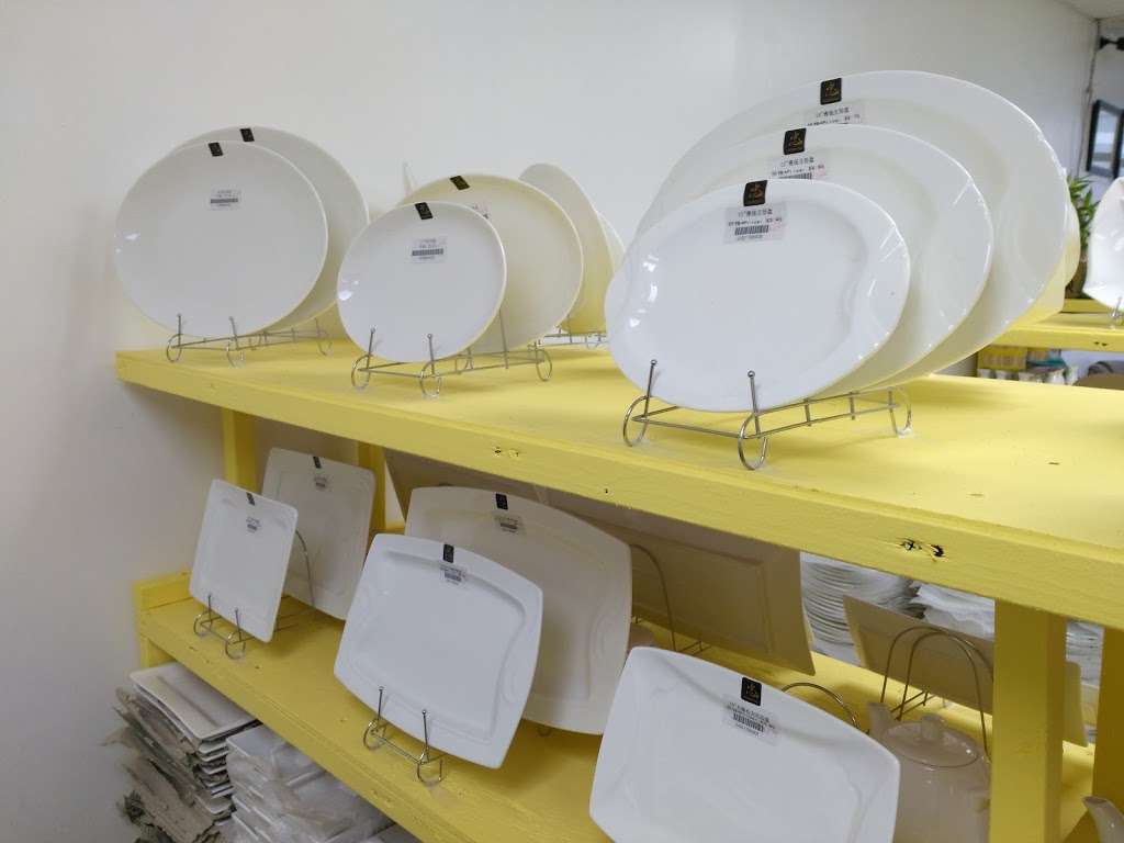 Your Turn Trading/Ceramic Dinnerware | 305 Newport Ave, Quincy, MA 02170, USA | Phone: (617) 328-6481