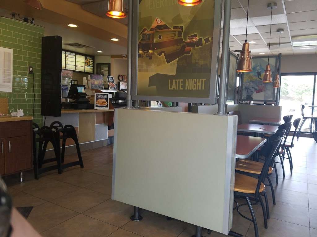 Jack in the Box | 400 S Interstate Highway, 45, Ferris, TX 75125, USA | Phone: (972) 544-2375