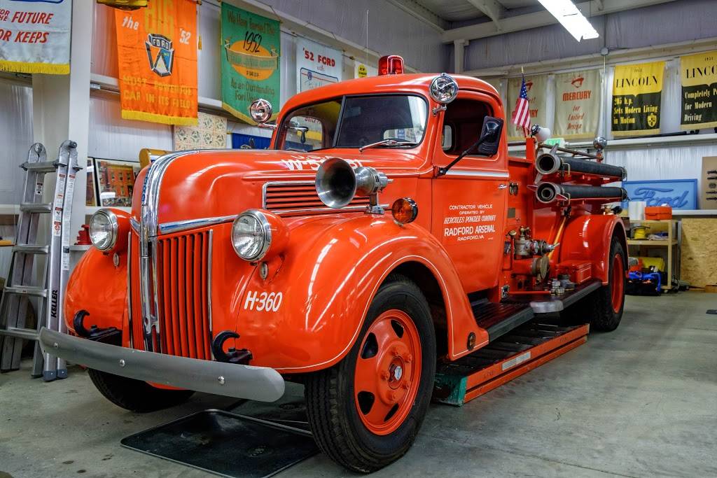 Early Ford V-8 Foundation Museum | 2181 Rotunda Drive, Auburn, IN 46706, USA | Phone: (260) 927-8022